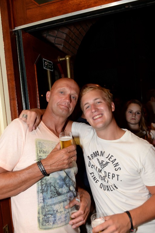 ../Images/Kroegentocht Zomercarnaval Noordwijkerhout 190.jpg